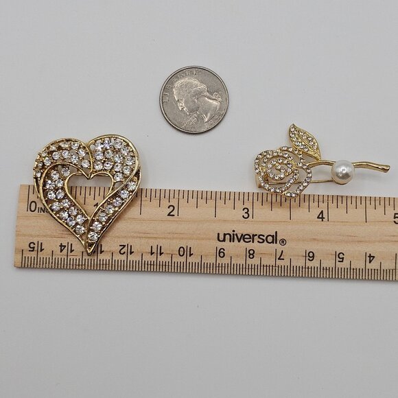 VTG Brooch Set 2PC Gold Tone Clear Rhinestone Rose Faux Pearl Heart Jewelry Pins - Picture 9 of 10